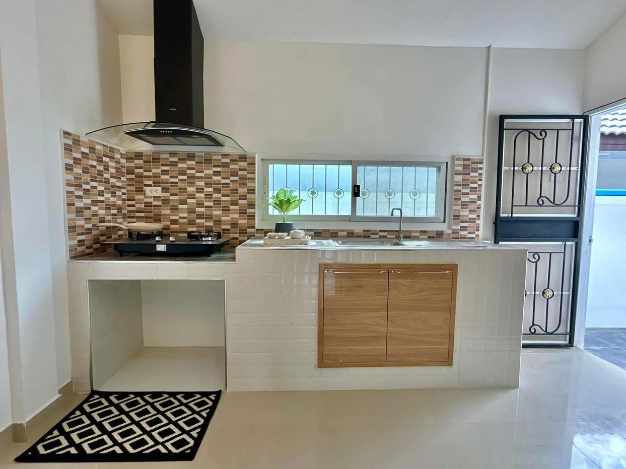 picture 2 Bedrooms Twin House in East Pattaya for Sale - 11/12