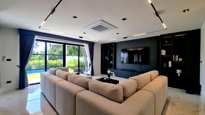 เช่าบ้านเดี่ยว ถนนพรประภานิมิต : ให้เช่าพูลวิลล่า 5 ห้องนอน ในมาบประชัน