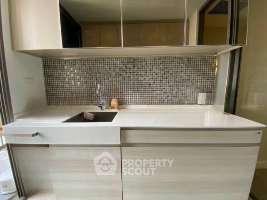 picture 1-BR Condo at The Room Bts Wongwianyai near BTS Wongwian Yai (ID 2461041) - 3/9