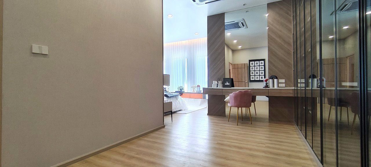 picture Luxury Pool Villa for Sale in Huay Yai - 15/26