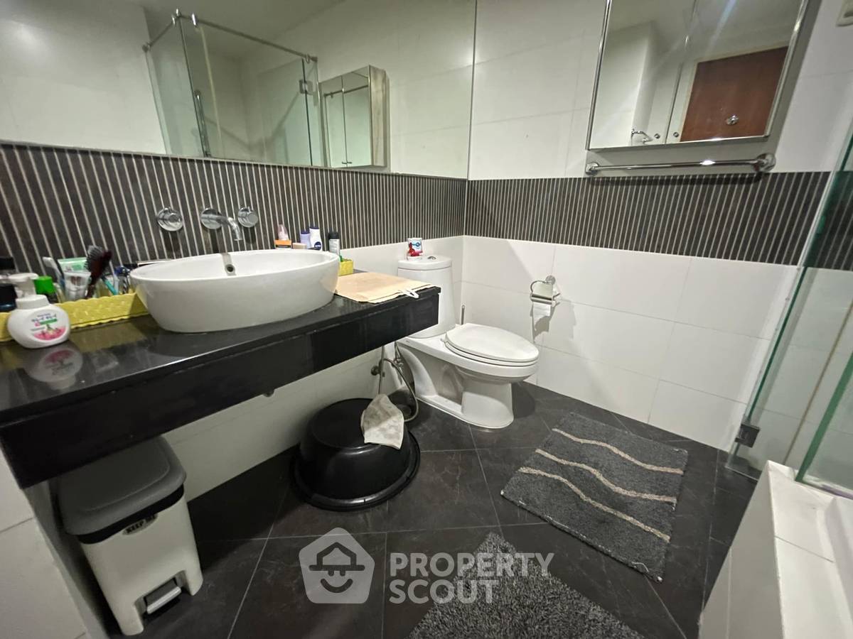 รูป คอนโด 1-ห้องนอน ที่ เออร์บานา สาทร คอนโดมิเนียม ใกล้ BTS ศาลาแดง (ID 480953) - รูปที่ 7/8