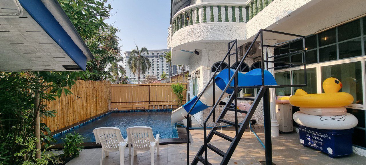 รูป วิลล่าพูล 7 ห้องนอนให้เช่าในจอมเทียน - รูปที่ 23/29