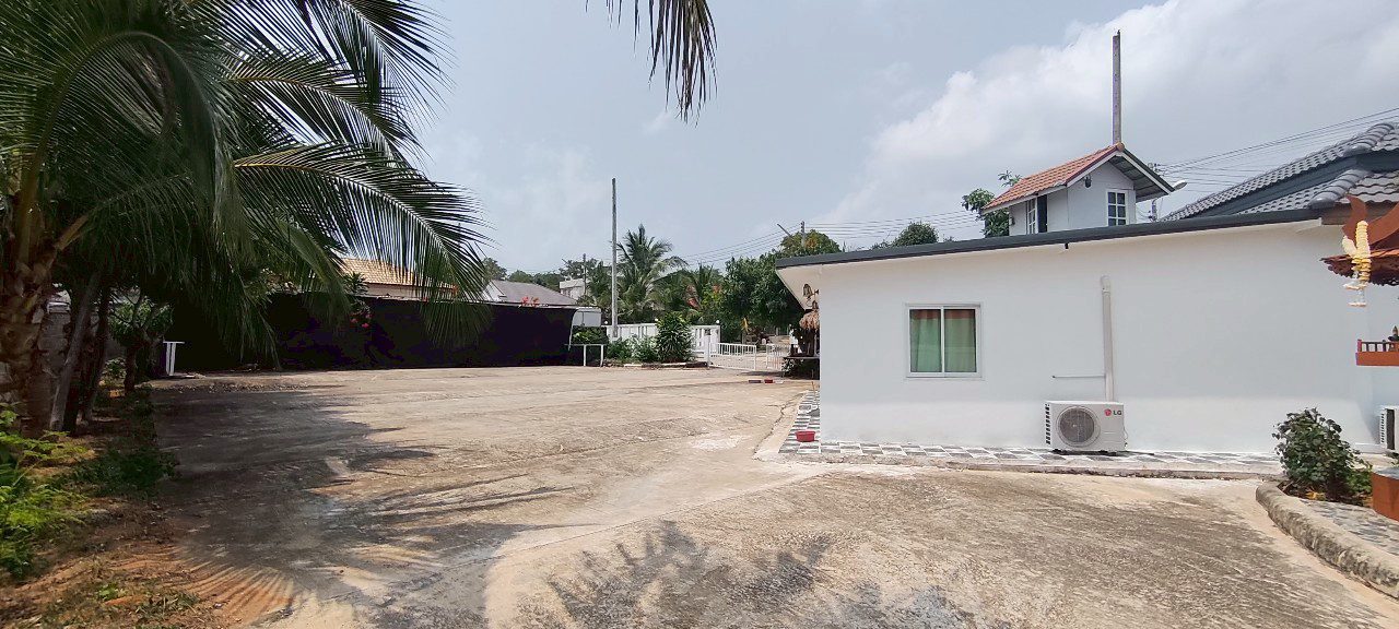 รูป Beautiful Land in Huay Yai - รูปที่ 3/4