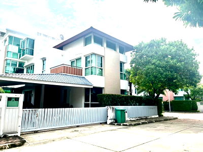 ขายบ้านเดี่ยว : คอนโดพร้อมอยู่ ในราคาที่ต้องร้องว้าว!! เดอะ สตาร์ เอสเตท พัฒนาการ 69