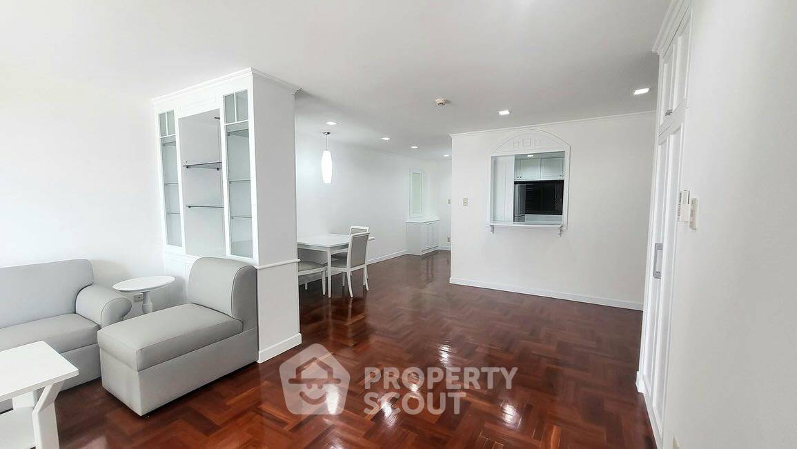 picture 2-BR Condo at Acadamia Grand Tower near BTS Phrom Phong (ID 1981494) - 4/18
