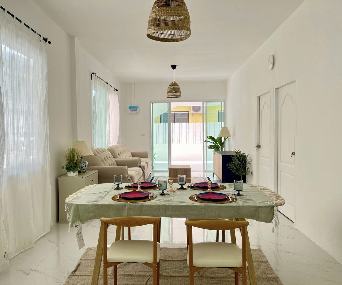 picture 3 Bedrooms House for Rent in South Pattaya - 1/11