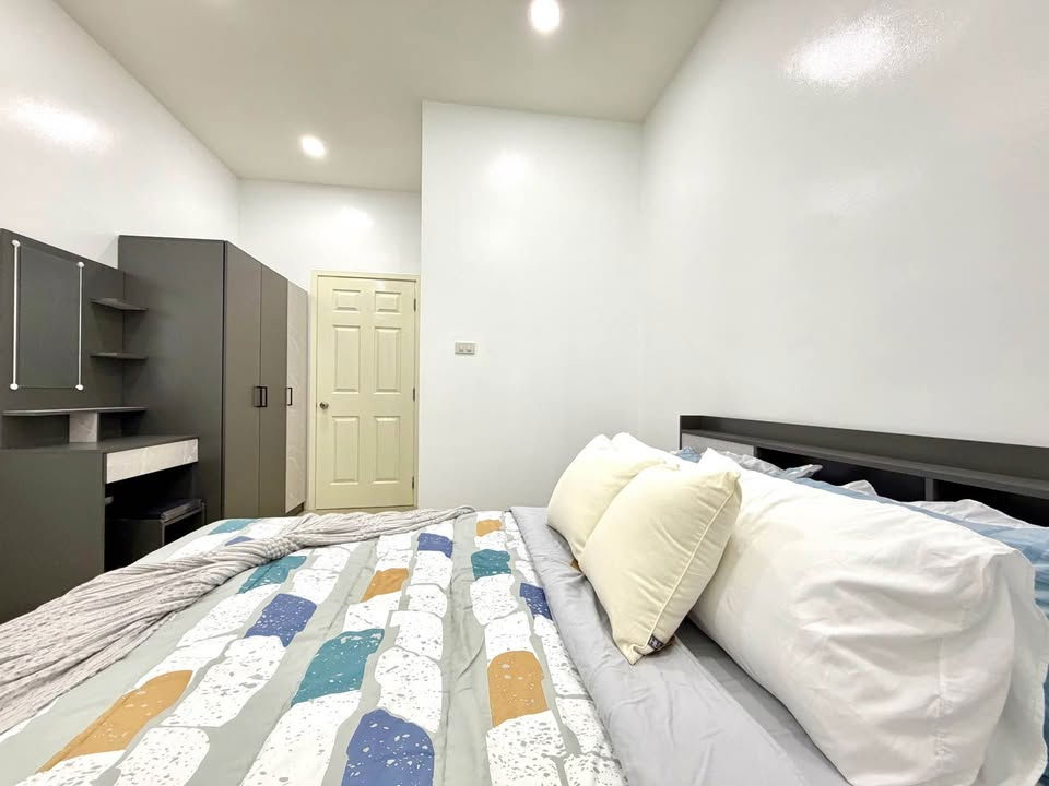 รูป ขายทาวน์เฮ้าส์ ซอยเนินพลับหวาน พร้อมเฟอร์นิเจอร์ครบชุด - รูปที่ 16/20