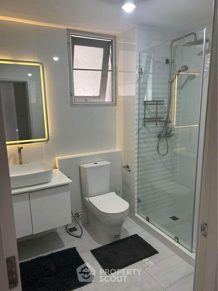 picture 4-BR Condo at Baan Prida Condominium near BTS Nana (ID 1542122) - 26/37