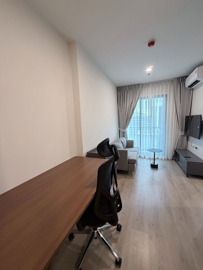 picture For Rent " 𝐍𝐮𝐞 𝐃𝐢𝐬𝐭𝐫𝐢𝐜𝐭 𝐑𝟗 " 1 Bedroom 1 Bathroom , Size 26 Sq.m. Near : GTower , MRT-Rama9 - 7/19