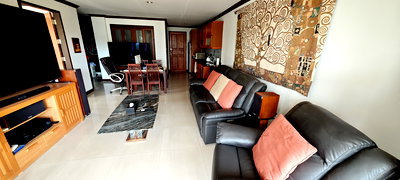 Condos for sale : Royal Hill Resort  1 Bedroom in Thappraya Road Pattaya