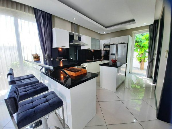 picture Palm Oasis Villas for Sale - 9/17