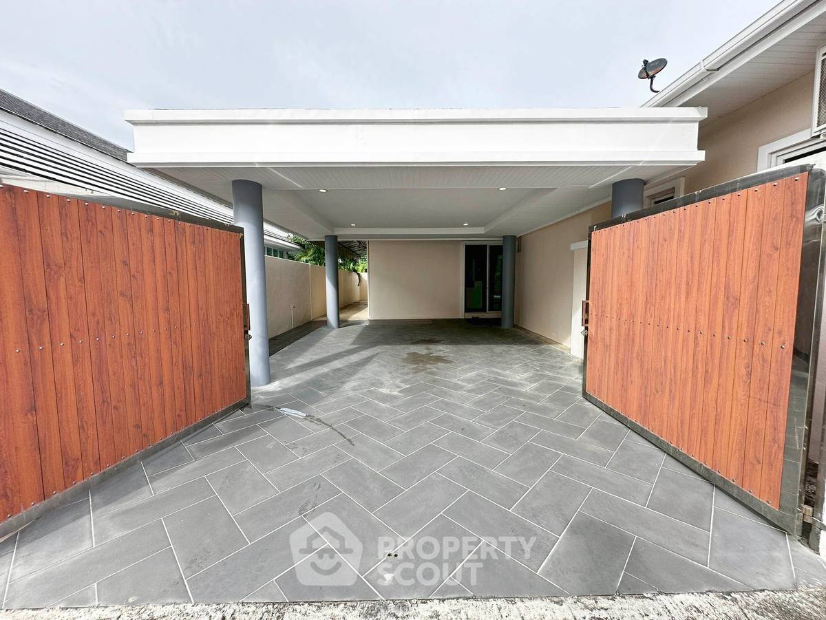 รูป วิลล่า 3-ห้องนอน ใน วังก์พง (ID 2461658) - รูปที่ 46/46