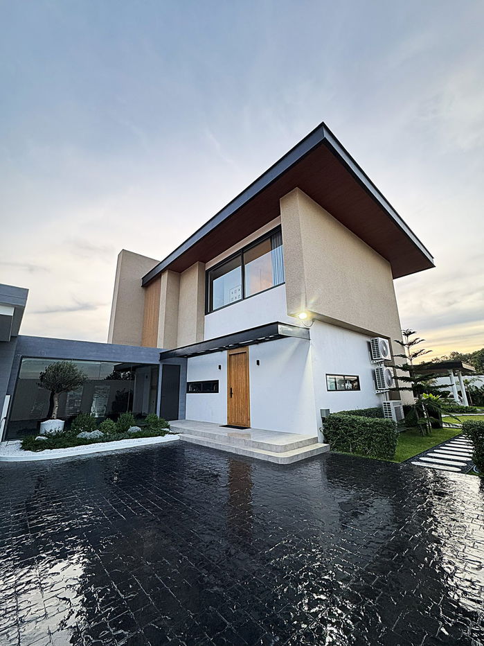 picture Prime Habitat Villa Pattaya for Sale - 18/19