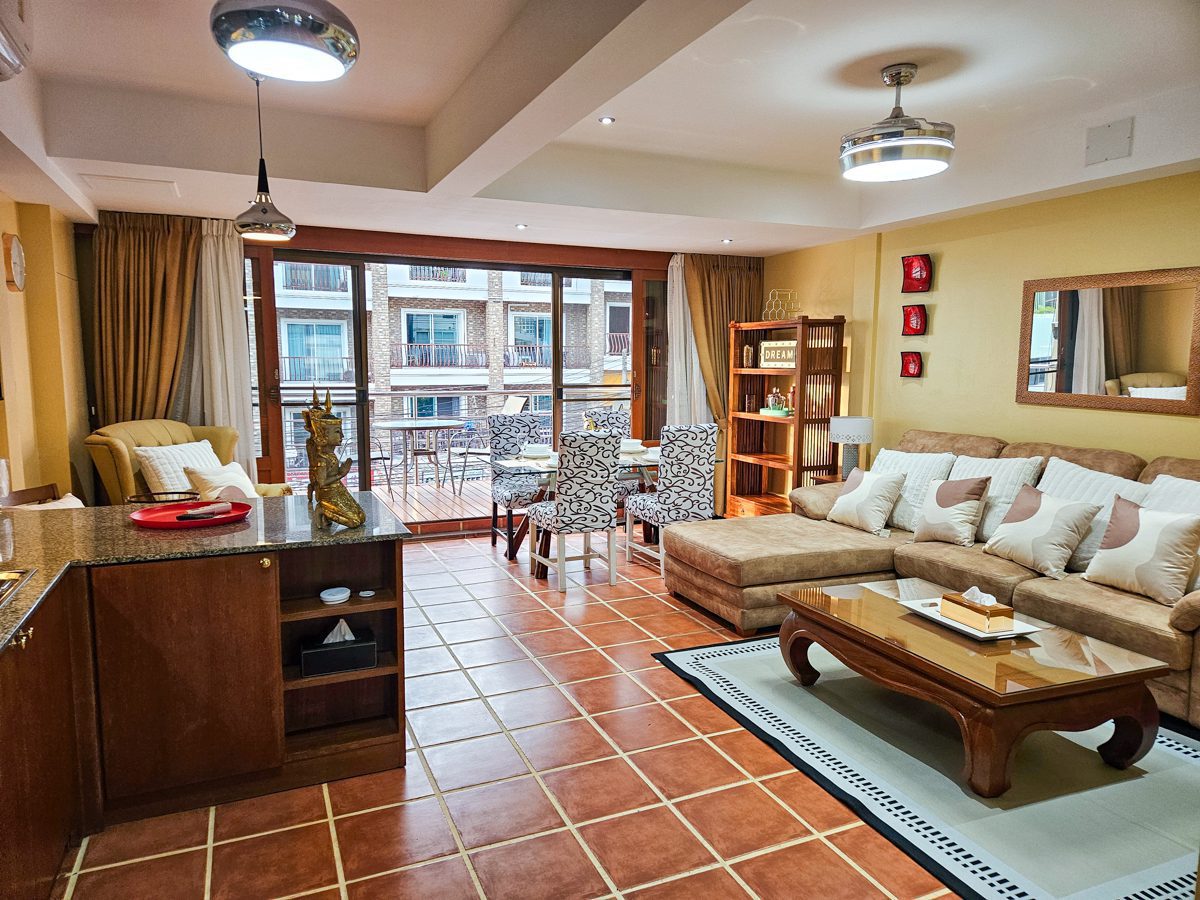 picture 5-Story House For Sale in Pratumnak - 3/12