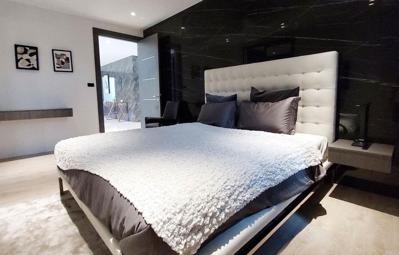 picture 7 Bedrooms Villa for Sale in Pratumnak - 16/23