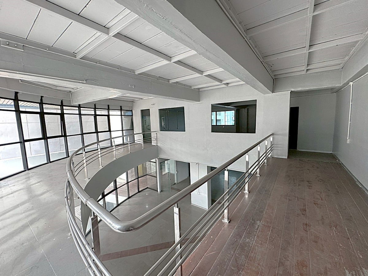 picture 🏢 A 7-storey building with a solid structure, located on Rama 9 Road 💥 Special Price 💥 - 5/28