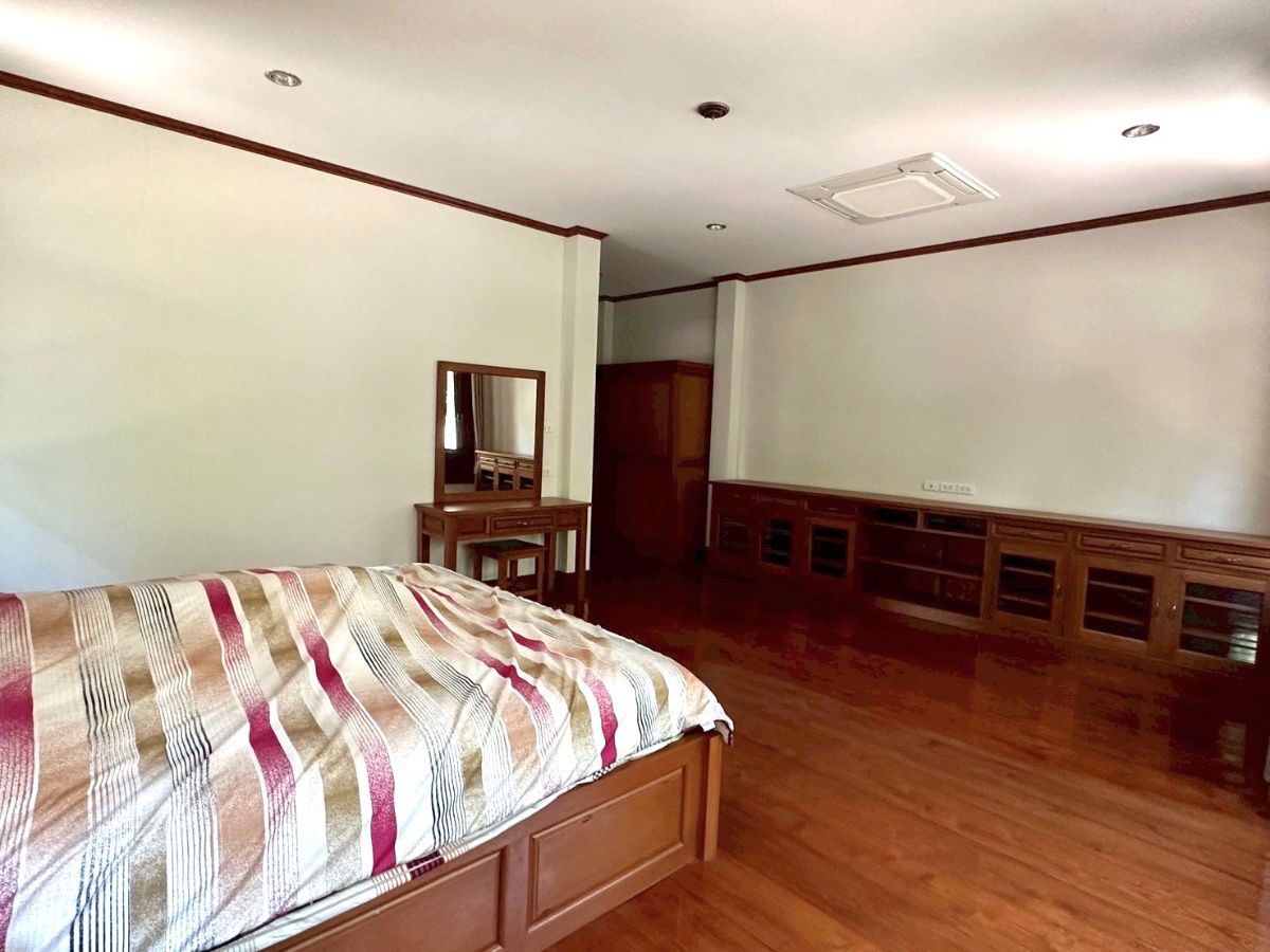 รูป บ้านว่างให้เช่า เชียงใหม่ 4 ห้องนอน สามารถเลี้ยงสัตว์ได้ Built-in ครบชุด เช่า 36,000 บาท - รูปที่ 8/23