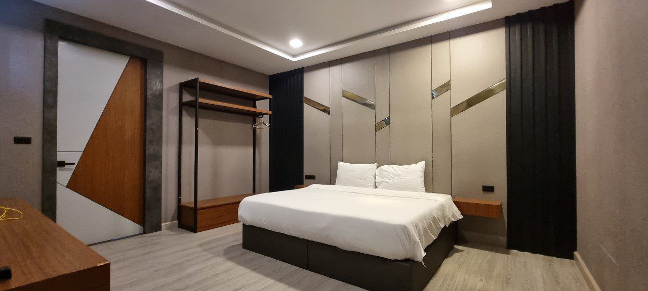 picture Pool Villa in East Pattaya 4 Beds for Rent - 12/20