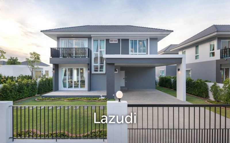 ขายบ้านเดี่ยว : 4 Bed 4 Bath 250 SQ.M La Vallee Residence