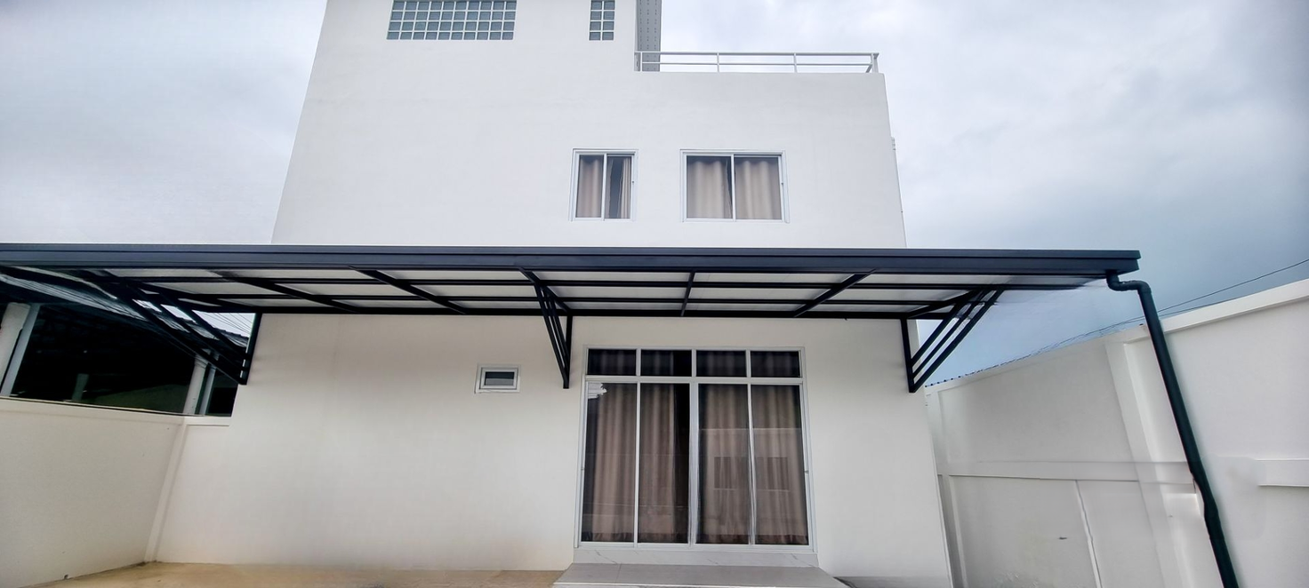 picture Pool Villa for Sale 3 Storeys 4 Bedrooms in Bang Saray - 2/18