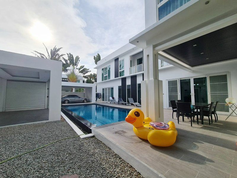 picture Palm Oasis Villas for Sale - 3/17