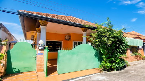 บ้าน 3 ห้องนอนให้เช่าในเขาตาโล พัทยา