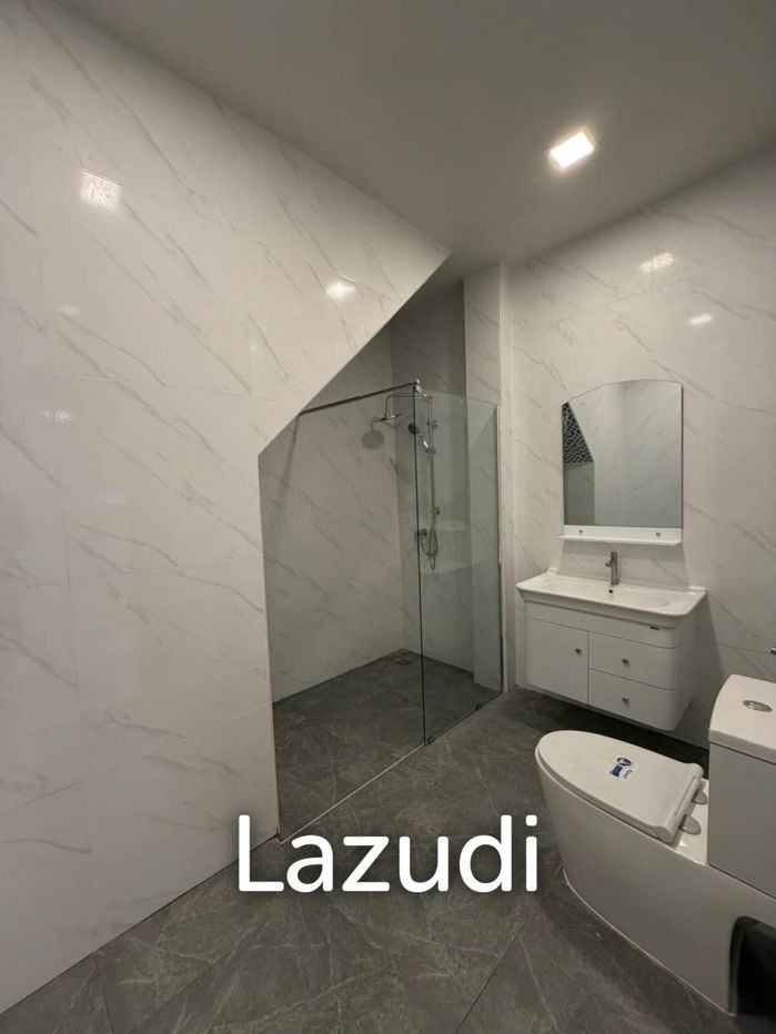 รูป ทาวน์โฮม 4 ห้องนอน 4 ห้องน้ำ ใกล้ถนนคนเดิน - รูปที่ 22/30