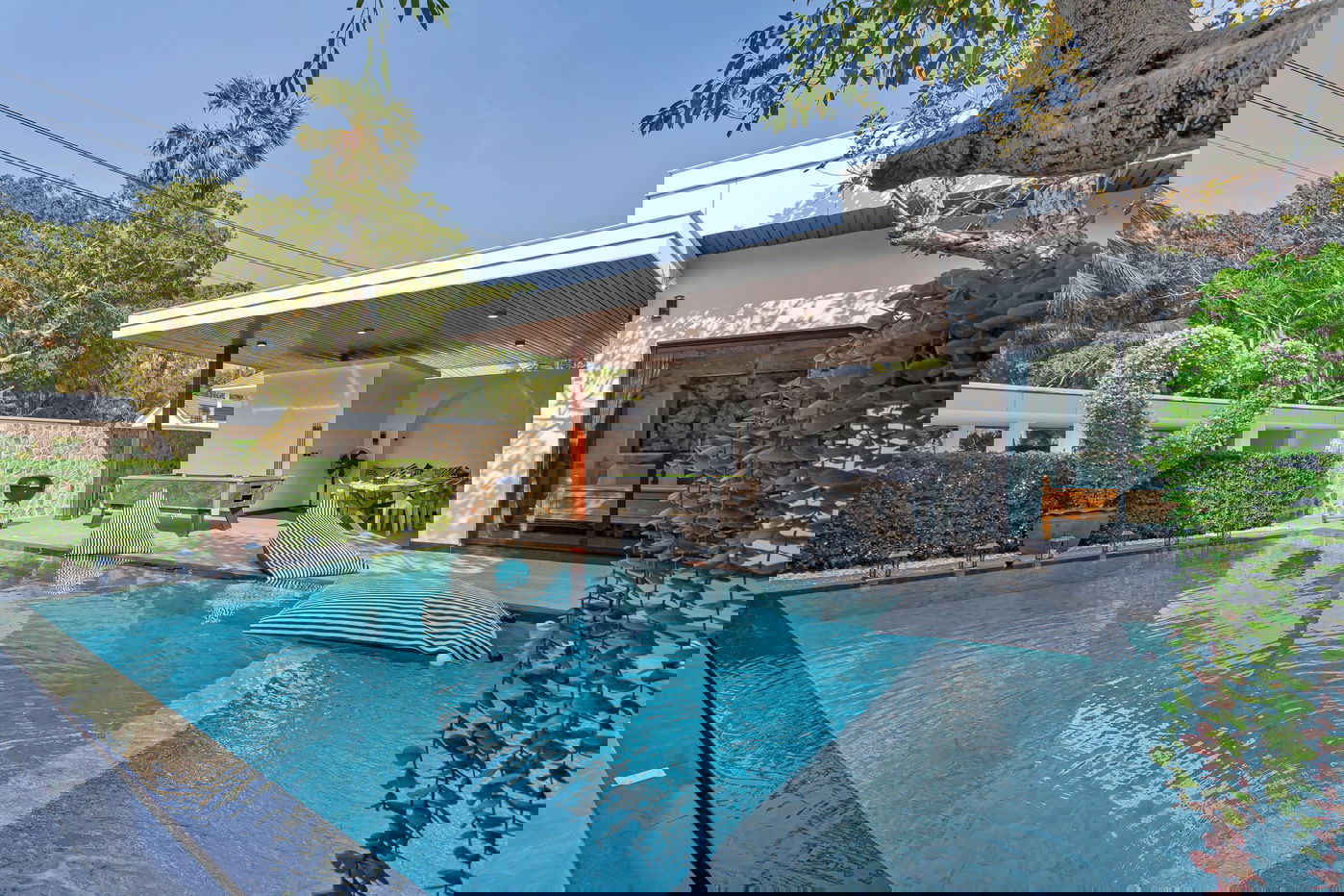 รูป 5 Bedrooms Pool Villa in Huay Yai for Rent - รูปที่ 6/24