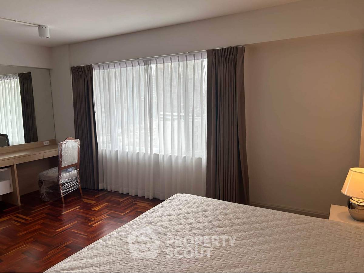 picture 4-BR Condo at Baan Prida Condominium near BTS Nana (ID 1542122) - 4/37