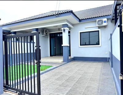 ทาวน์โฮม บางละมุง ชลบุรี : 2-Bedroom Townhouse for Sale in Mabprachan