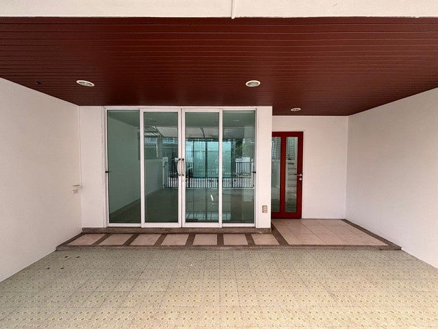 picture FOR RENT  OFFICE PROPERTY  35000 BAHT per MONTH - 2/8