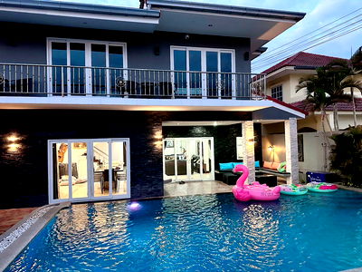 บ้านเดี่ยว ถนนจอมเทียนสาย 2 : ขายวิลล่าพูลวิลล่าส่วนตัว ริมหาดพัทยา