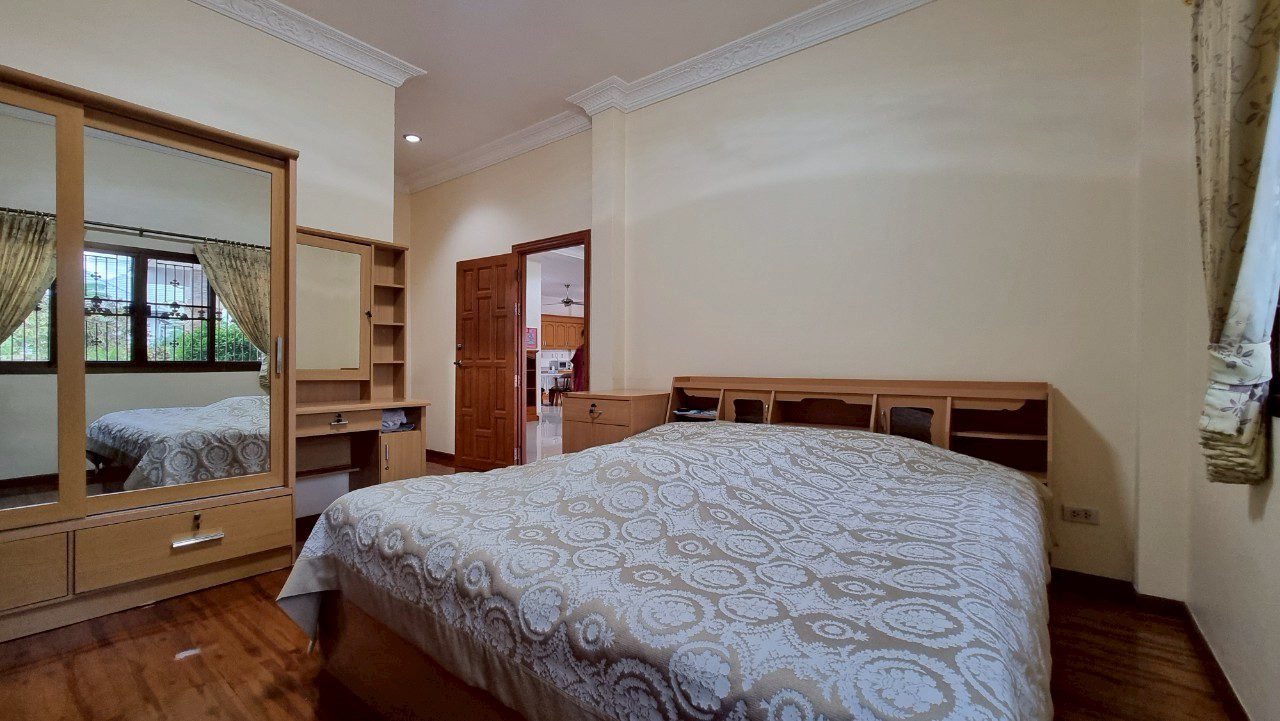 picture 3 Bedrooms House in East Pattaya for Sale - 9/15