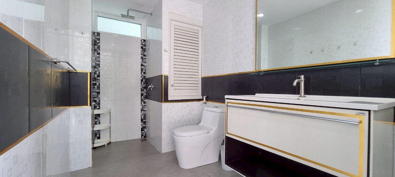 รูป บ้าน 4 ห้องนอนให้เช่าในจอมเทียน - รูปที่ 18/24