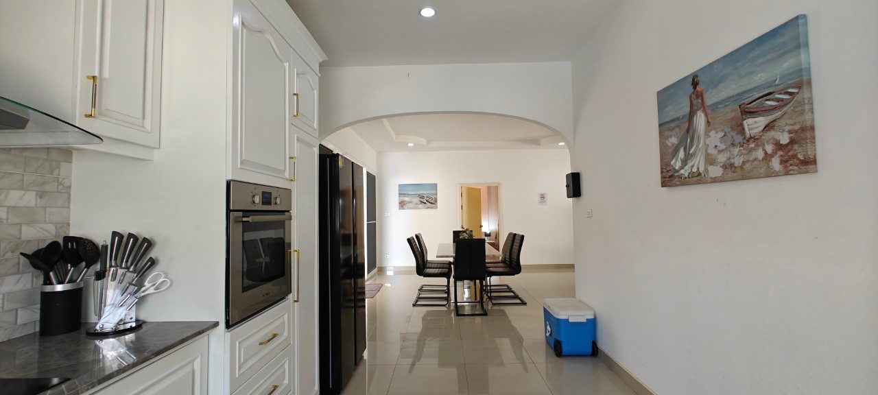 รูป ขายพูลวิลล่า 7 ห้องนอนในพัทยาตะวันออก - รูปที่ 10/26