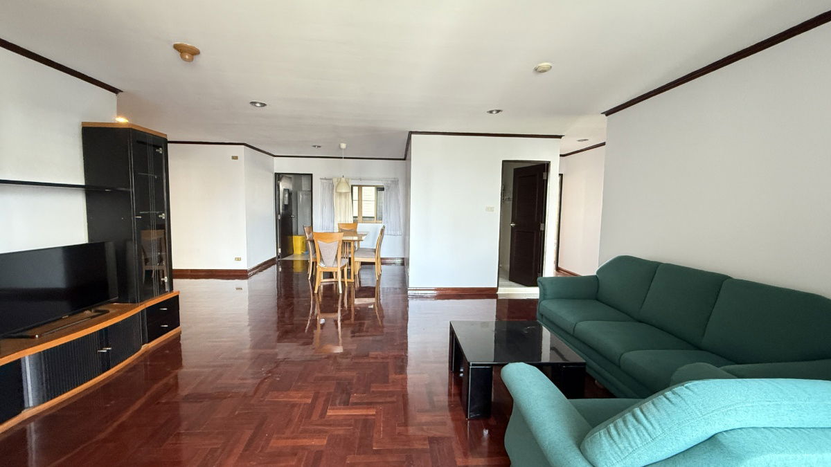 รูป ขายคอนโด 3 ห้องนอน พื้นที่ใหญ่ รีโนเวทได้ ริชมอนด์ พาเลซ | สุขุมวิท 43 - U5885271 - รูปที่ 2/7