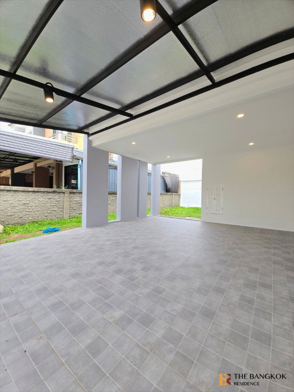 picture Atoll Maldives Palm, a detached house near Mega Bangna, must not be missed. - 4/26