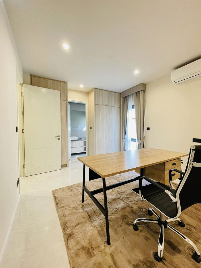 picture 4 Bedrooms House for Sale in East Pattaya - 8/9