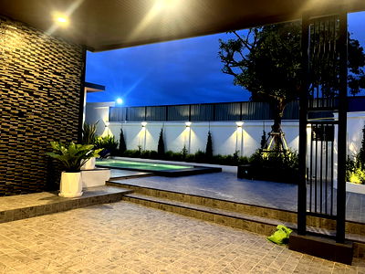 บ้านเดี่ยว ถนนเตาโล : Modern 3-Bedroom Pool Villa for Sale in East Pattaya