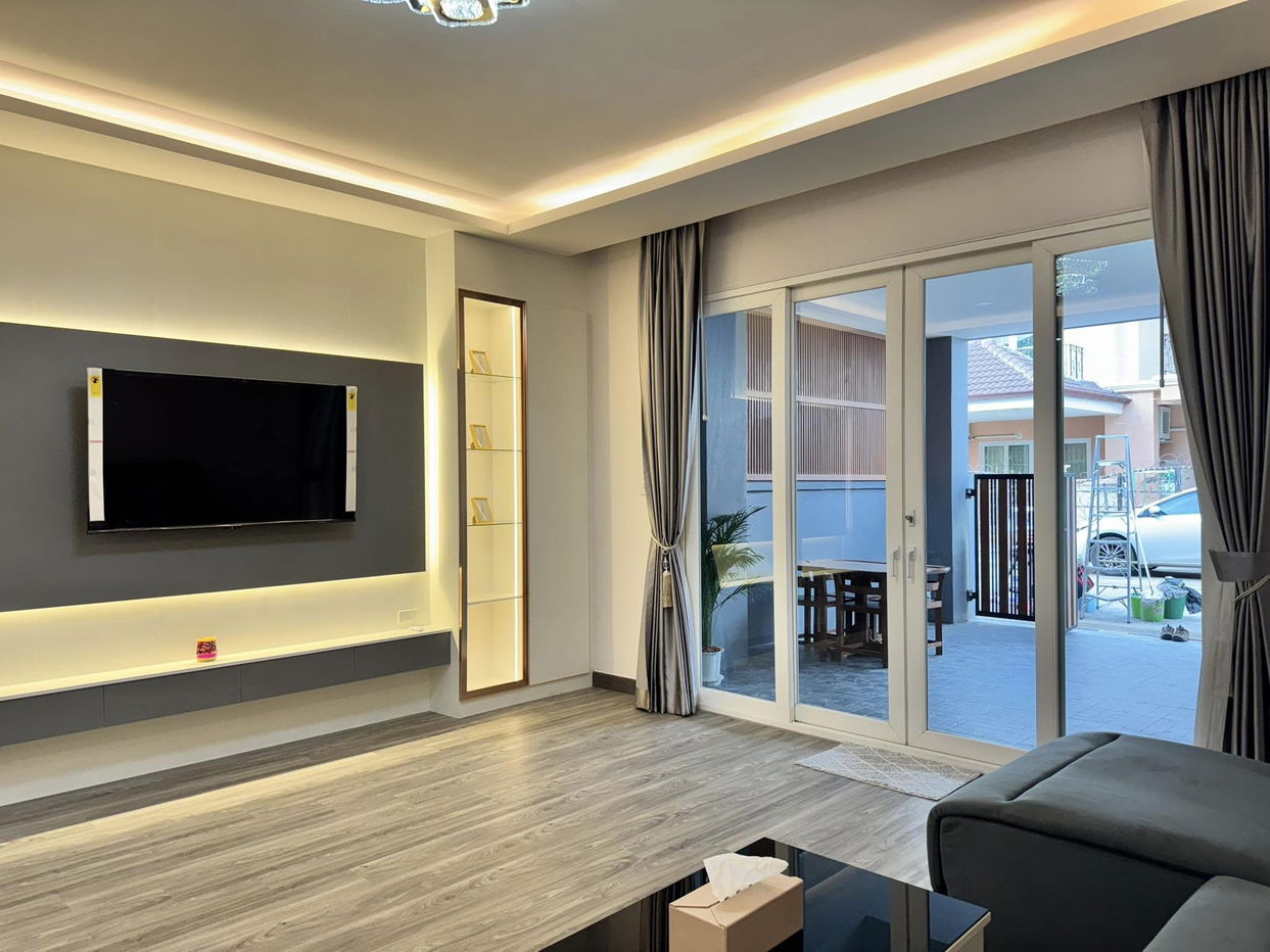 picture 2 Bedrooms House in South Pattaya for Sale - 3/9