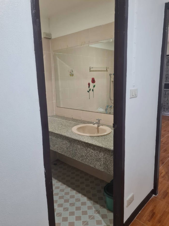 picture Selling below cost price, 3-storey townhouse, Thanyakarn Village, Watcharapol, 1.6 MB. - 26/28