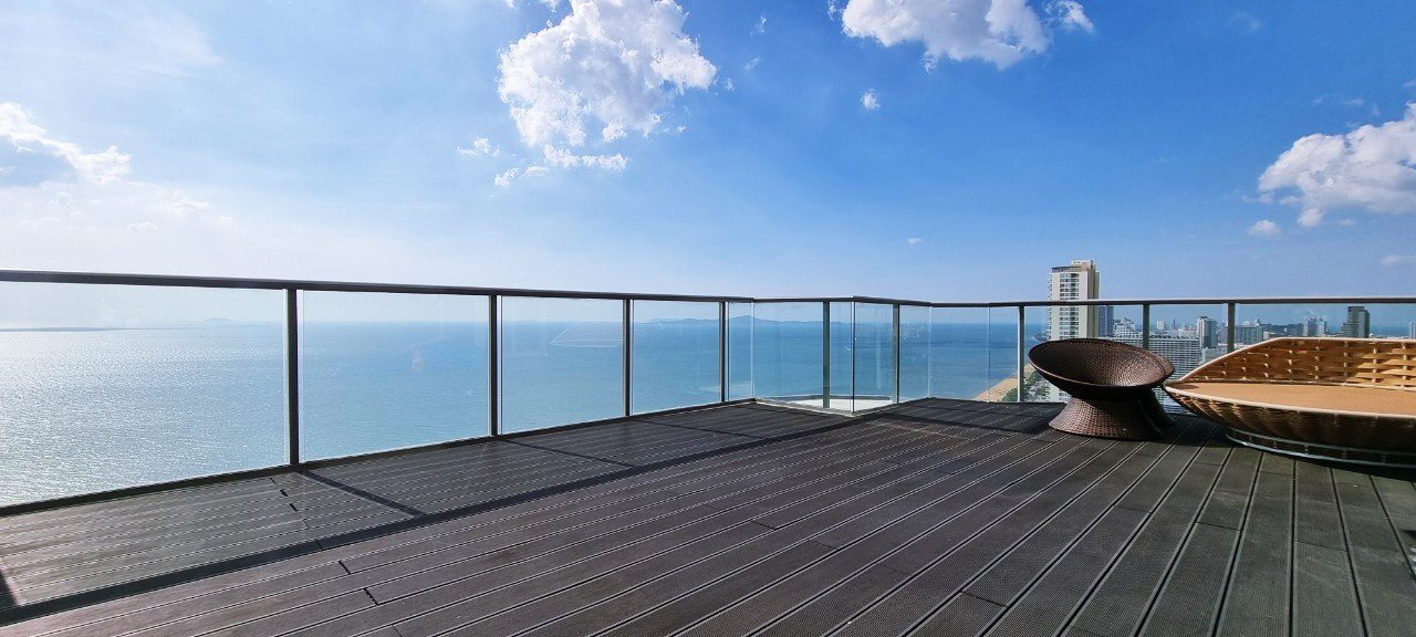 picture Aeras Beachfront 3 Bedrooms for Sale - 1/20