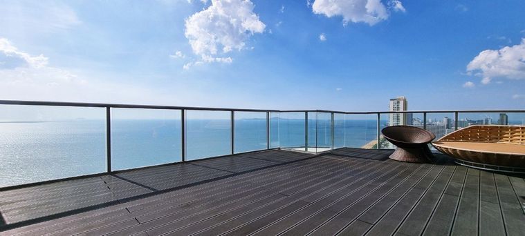 Aeras Beachfront 3 Bedrooms for Sale