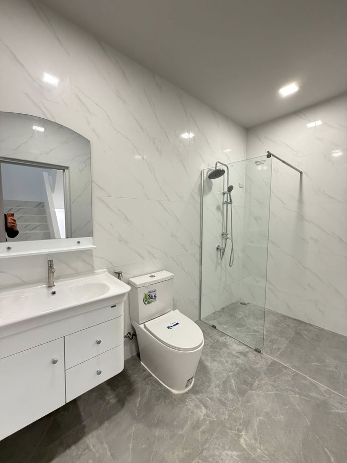 picture 3-Storey Renovated Townhome for Sale in Thappraya - 16/18