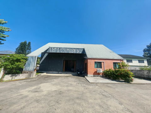 ขายที่ดินพร้อมโกดัง 120ตร.ว. ซ.กระทุ่งล้มซอย1 ถ.พุทธมณฑลสาย4 ต.บางกระทึก อ.สามพราน จ.นครปฐม