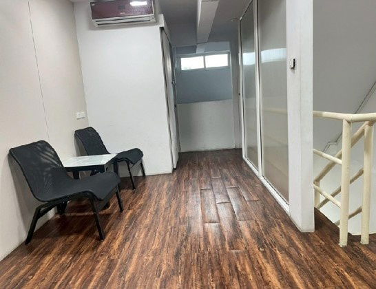 รูป ให้เช่าอาคาร / Home Office 4.5 ชั้น แอร์ 11 เครื่อง / มีเฟอร์นิเจอร์สำนักงาน - รูปที่ 8/14