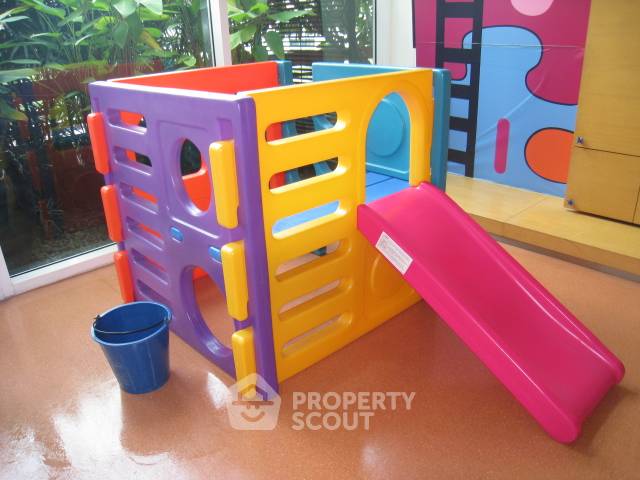 picture 3-BR Condo at Fullerton Sukhumvit near BTS Ekkamai (ID 514532) - 13/13