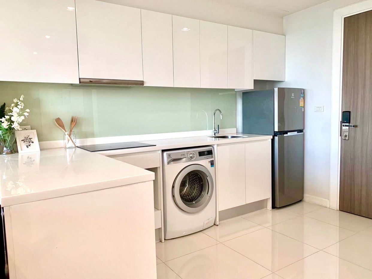 picture De Amber Condo 2 Bedrooms for Sale - 3/8