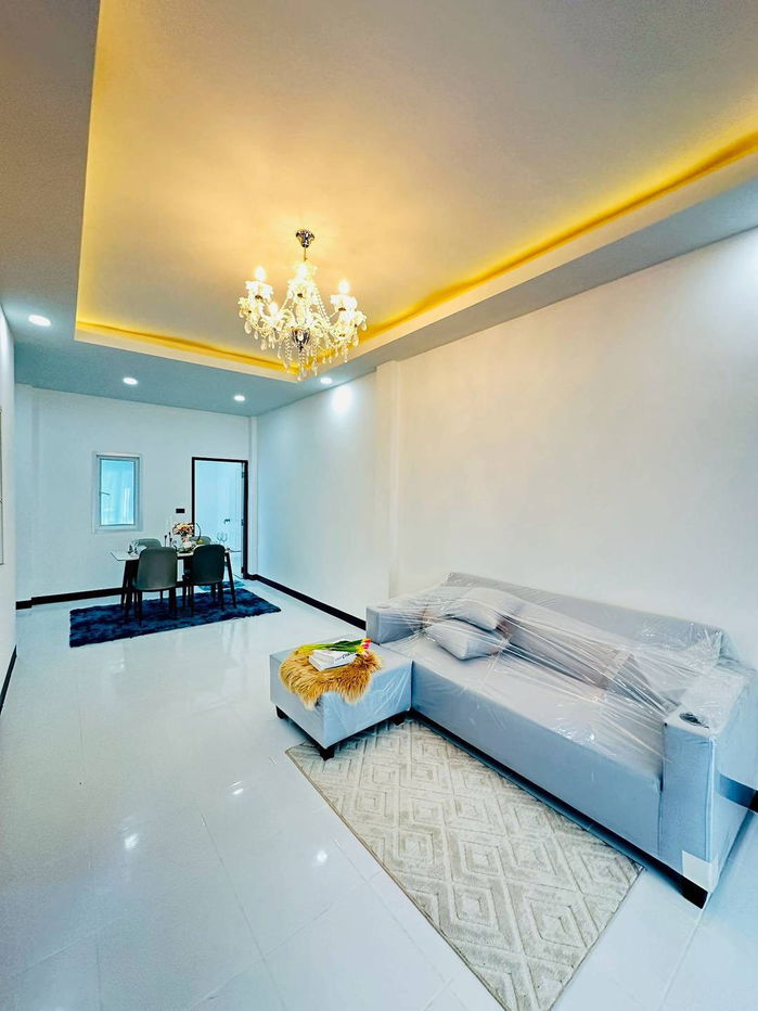 รูป ขายบ้าน 2 ห้องนอนปรับปรุงใหม่ – พัทยาเหนือ - รูปที่ 2/13