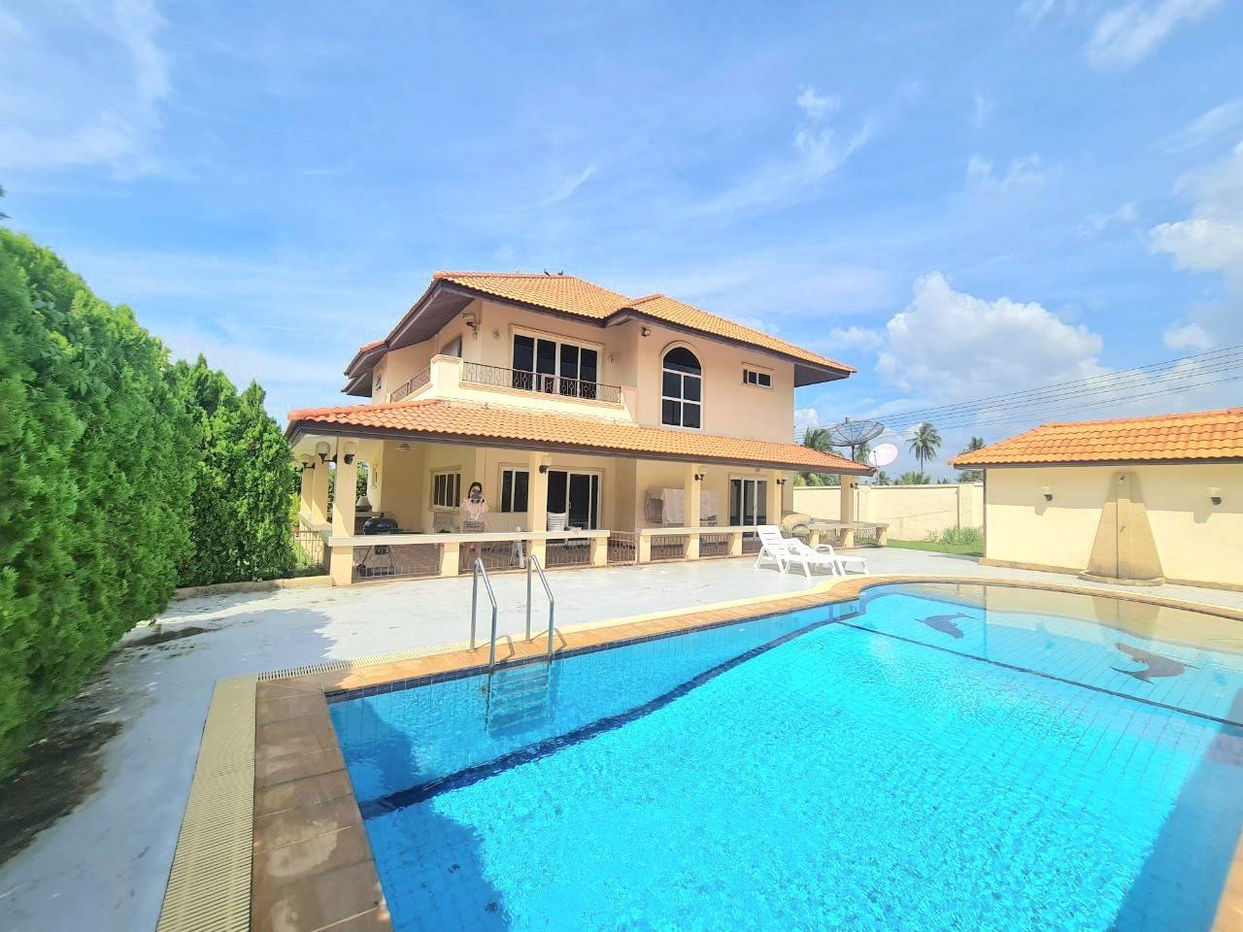 picture Pool Villa for Sale in Bangsaray - 1/10